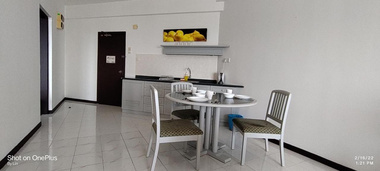 Sea View Paradise Apartment Tanjung Bungah  Exterior photo