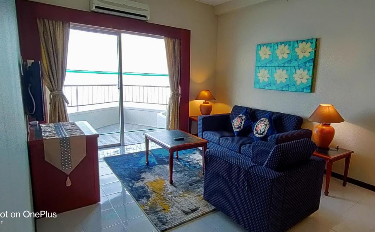 Sea View Paradise Apartment Tanjung Bungah  Exterior photo